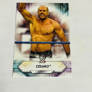 Tarjeta base Topps WWE 2021 #143 Cesaro - Imagen 1 de 2