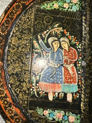 Espejo de puerta doble de madera lacada pintado a mano persa de la era Qajar antiguo 10 1/4" Foto 1 de 4