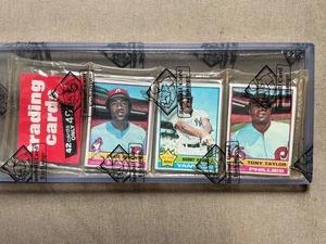 1976 TOPPS RACK PACK AUTH BY THE BBCE HALL OF FAME PLAYER ON BACK - Picture 1 of 3