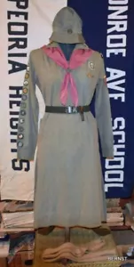 VINTAGE GIRL SCOUT - MUSEUM QUALITY 1928 UNIFORM COMPLETE WITH ACCESSORIES - Picture 1 of 20