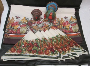 VINTAGE THANKSGIVING/FALL CLOTH TABLECLOTH 98 x 60 & NAPKINS 17 1/2 x 16 3/4 EUC - Picture 1 of 16