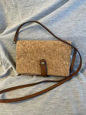 Bandolera plegable Street Level Cayla de corcho Foto 1 de 4