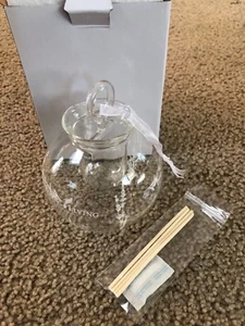 Young Living 2018 Glass Christmas Ornament Reed Diffuser Clear NEW - Picture 1 of 4