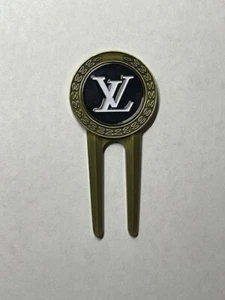 Rare LOUIS VUITTON Golf Divot Tool & 1" Coin Style Golf Marker - A Beauty! - Picture 1 of 2