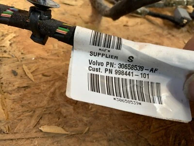 2007-2013 Volvo C30 T5 2 Door Left Driver Front Door Wiring Harness 30658539-AF - Image 1 of 4
