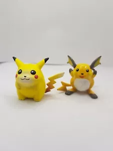 Raichu And Pikachu - Genuine 1999 TOMY Vintage Pokemon Figures - Picture 1 of 5