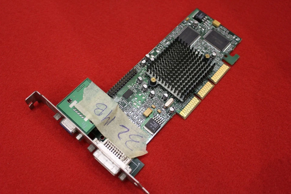 Scheda Video MATROX G55+MDHA32DB uscita VGA + DVI 32MB - Immagine 1 di 1