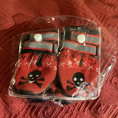 Botas Dog Paws para Cachorro Preto Vermelho Caveira Respirável Sapatos para Cachorro Compatível com Tamanho 5 Novo - Imagem 1 de 4