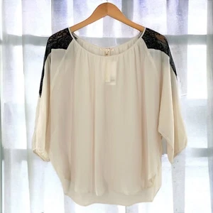 NEW/NWT Gold Hawk Ivory Silk & Black Lace Dolman Sleeve Blouse Size Medium Top - Picture 1 of 6