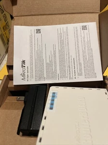 router mikrotik hAP RB951Ui-2nD Bj4 - Picture 1 of 4