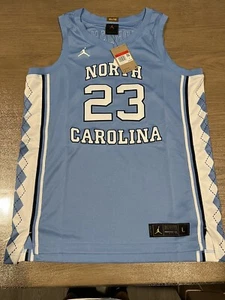 Maglietta Nike UNC North Carolina Michael Jordan #23 (AT8895 448) taglia large da uomo - Foto 1 di 4