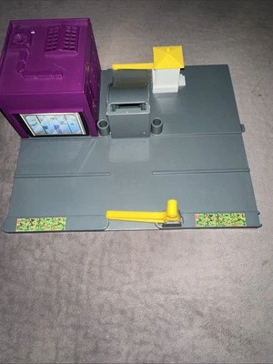 Nice Hot Wheels Mega City 2007 Single Block Purple Building Play Set 2258UX! - Image 1 of 4