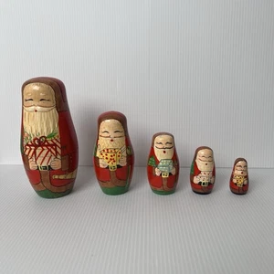 Weihnachtsmann hält Geschenke Holz russische verschachtelte Puppen Weihnachten SET 5 - Bild 1 von 9