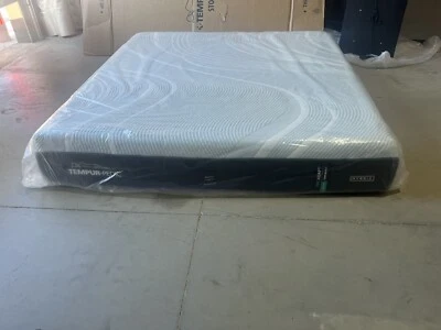 New Tempurpedic ProAdapt Pro Adapt Medium Hybrid 2.0 Queen Mattress $3,399 - Image 1 of 4