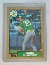 1987 Topps Mark McGwire *Rookie* Baseball Card Oakland A’s 