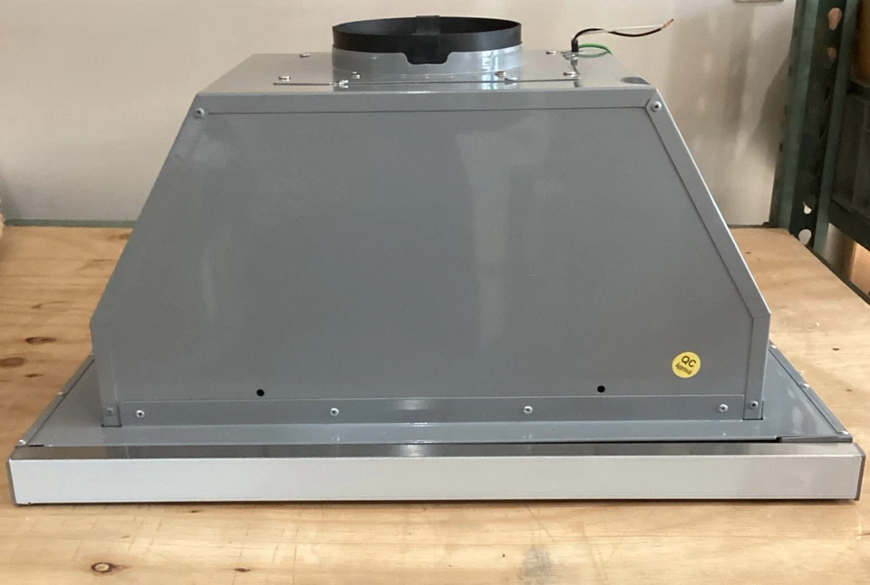 Zephyr 24” Range Hood Under-Cabinet Stainless Steel W/ Glass ZPI-E24BG290 $850 - Image 1 of 4