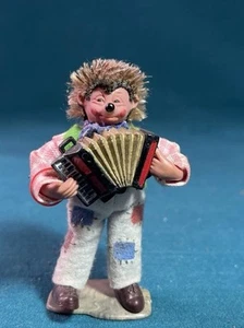 PETER FIGUREN MECKI HÉRISSON ACCORDÉONISTE H 8,5 CM ORIGINAL AUSTRIA - Foto 1 di 5