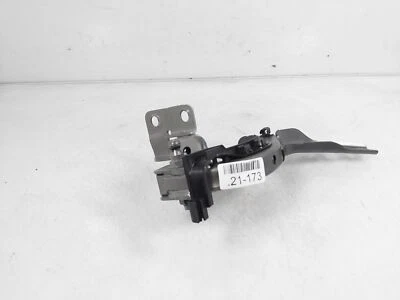 Шарнир на правую заднюю дверь багажника 2018 Honda Odyssey Touring пассажирский - бронза - Изображение 1 из 4