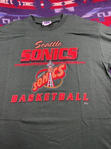 Vtg 90s Seattle Sonics Supersonics NBA Graphic Shirt Size XL Never worn! NOS Cover