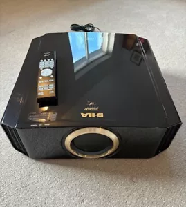 JVC DLA X7 home theatre projector 1080p + 3D - Picture 1 of 4