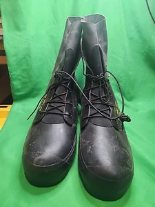 NEW Bata Mickey Mouse Boots SIZE 14N Extreme Cold Weather. READ. BB4-1 - Picture 1 of 5