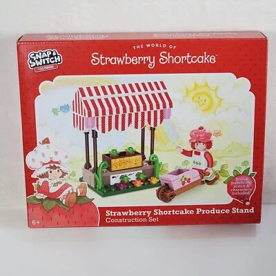 The World of Strawberry Shortcake Miniature Produce Stand 123 Piece Construct... - Image 1 of 2