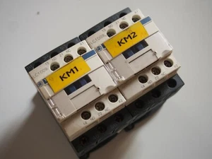 RELAIS inverseur TELEMECANIQUE LC2  D09 B7 24VAC  - Bild 1 von 4