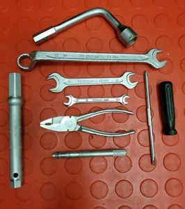 Mercedes Benz W123 240D Factory Tool Kit & Bag/Pouch. - Picture 1 of 6