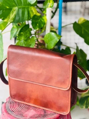 Men's Genuine Sustainable Leather Messenger Bag Shoulder Laptop Bag Briefcase - Image 1 of 4