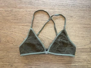 FREE PEOPLE Olive XS/S Front Close Cross Back Unlined Intimatel Bralette NWOT - Picture 1 of 2