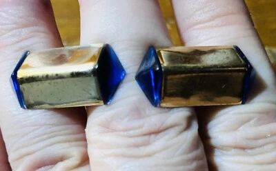 Gemelos triangulares tono dorado con extremos azules desconocidos. Vintage muy único Foto 1 de 4