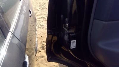 Левая защелка задней двери для Dodge Durango 2004-2009 годов выпуска с оригинальными стержнями/кабелями сзади - Изображение 1 из 4