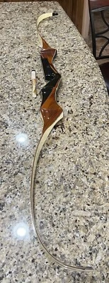 Fred Bear 复古 Recurve 1969 Tamerlane HC300 69 "32 磅左手 — 第 1/4 张图片