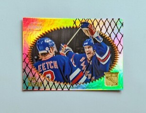 1996-97 (RANGERS) Summit Premium Stock #111 Mark Messier