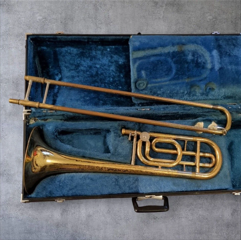 YAMAHA YBL-322 Bass Trombone Used With Hard Case - Image 1 of 4