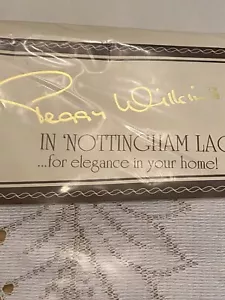 Raro rettangolo PEGGY WILKINS NOTTINGHAM Aintree 65 x 88 nuovo vintage nuovo sigillato - Foto 1 di 5