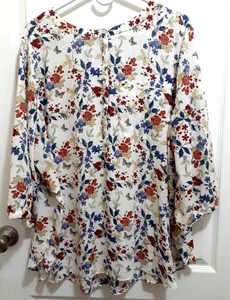 Top para mujer Woman Within floral pájaros y mariposas talla grande 22/24 - Imagen 1 de 7