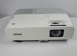 Epson PowerLite 84+ 2600 Lumens XGA 3LCD Room Projector 3316 Lamp Hours H353A - Picture 1 of 5