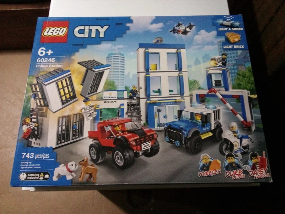 lego 60246 estación de policía nuevo en caja sellado de fábrica Foto 1 de 3