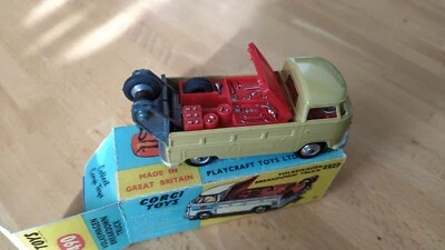 Corgi Toys 490 * VOLKSWAGEN TRUCK - Immagine 1 di 4