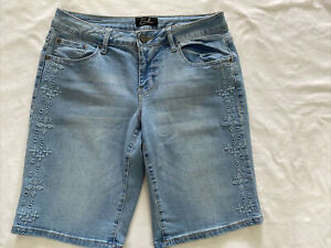 Earl Jean Womens Bermuda Jean Shorts Embroidered Size 10 P