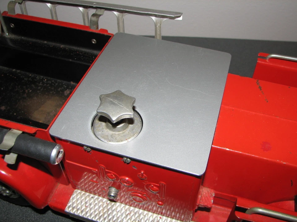 Крышка бака для воды пожарной машины насос игрушки Doepke - Изображение 1 из 4