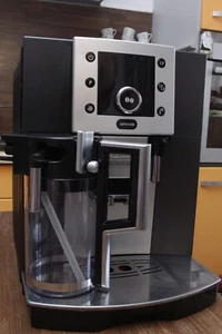 Kaffeevollautomat DeLonghi ESAM 5550. T + 1 Jahr Gewährleistung - Bild 1 von 10