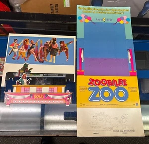 Zoobilee Zoo Video Store Wall Display - Picture 1 of 18
