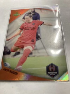 Haley Hanson - Imagen 1 de 2