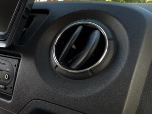 For Vauxhall Opel Movano Polished aluminum rings of the dashboard air vents x4 - Imagen 1 de 10