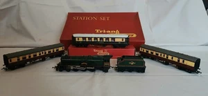 Tri-ang Calibre OO R30-31 Princess Elizabeth Motor, Tender y Carruajes - Imagen 1 de 4