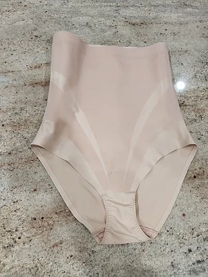 Nuevo Calzoncillo SPANX 10558r Champagne Beige Ultra Esculpido Cintura Alta Talla M  Foto 1 de 4