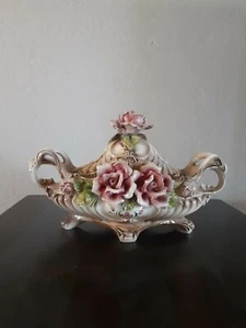  CAPODIMONTE Covered Footed rose vessel Italy Vintage Excellent! - Picture 1 of 12
