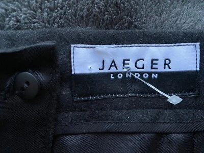 Jaeger Black Virgin Wool Skirt. Size UK:14 - Image 1 of 4